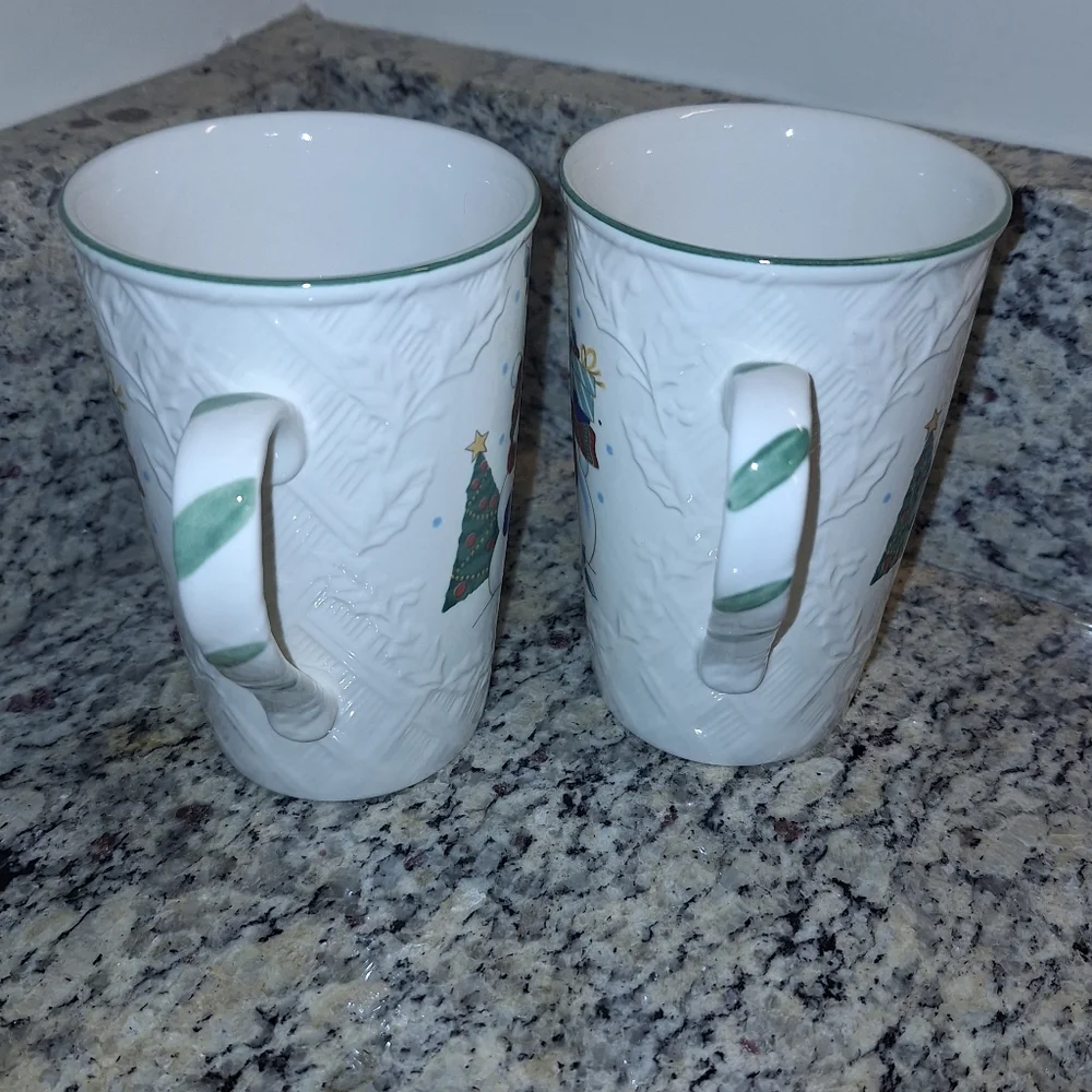Vintage Mikasa Coffee Mugs~English Countryside ~Winter Scene~Cup~Snowman~Holiday